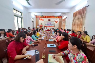 HỘI NGHỊ CÁN BỘ, VIÊN CHỨC, NGƯỜI LAO ĐỘNG TRƯỜNG TIỂU HỌC ĐÔNG SƠN NĂM HỌC 2025-2026