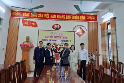 TRƯỜNG TIỂU HỌC ĐÔNG SƠN TỔ CHỨC HOẠT ĐỘNG CHÀO MỪNG KỶ NIỆM NGÀY NHÀ GIÁO VIỆT NAM 20 -11